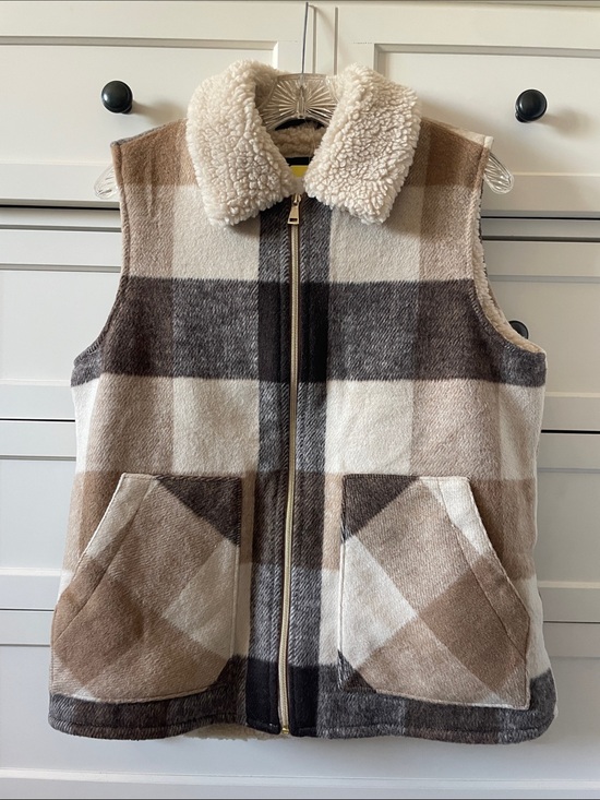 Sanctuary Jackets & Blazers - NWT Sanctuary Plush Sherpa-Collar Plaid Vest in Cream & Brown Front Zipper - S